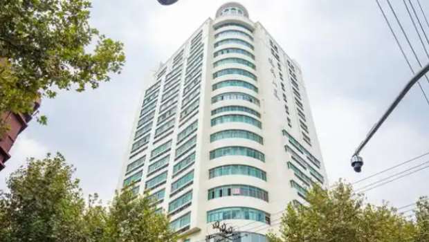 上?，F(xiàn)代大廈